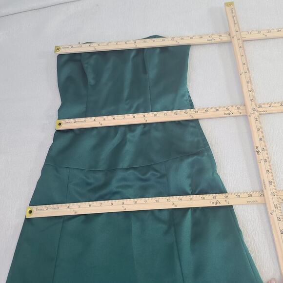 Nicole Miller women's strapless emerald green evening gown Size 6 Formal Holiday - Picture 8 of 10